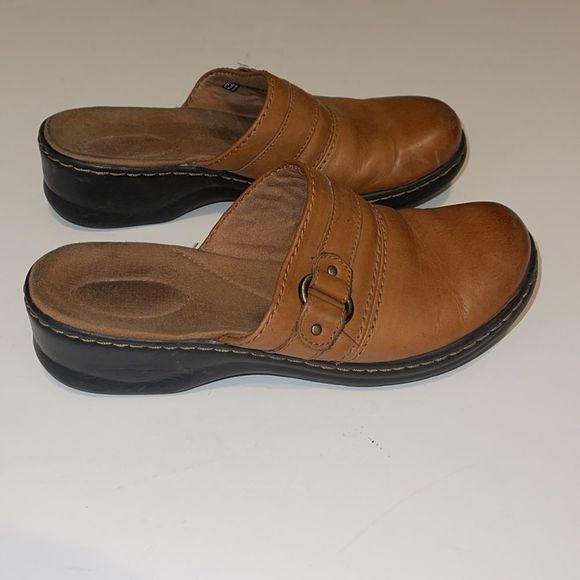 CLARKS TAN MULES SIZE 7.5 - Picture 2 of 4